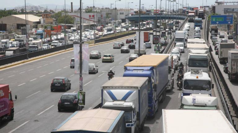 Κυκλοφοριακό χάος στον Κηφισό λόγω τροχαίου-Δείτε LIVE την κίνηση στην Αθήνα