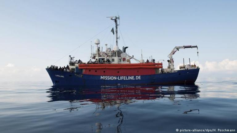 H Ιταλία επικρίνει τη Μάλτα για το πλοίο Lifeline που μεταφέρει μετανάστες