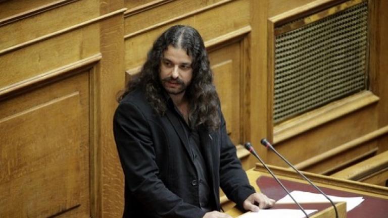 Συνελήφθη ο βουλευτής της ΧΑ Κωνσταντίνος Μπαρμπαρούσης, μετά την παραγγελία για το αδίκημα της εσχάτης προδοσίας που διώκεται σε βαθμό κακουργήματος 