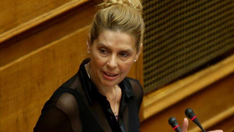 Κατερίνα Παπακώστα: Κατέθεσε την ιδρυτική διακήρυξη της "Νέας Ελληνικής Ορμής" 