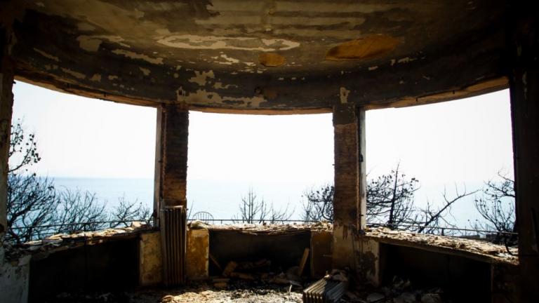 Πυρκαγιά ανατολική Αττική: Μακριά τα παιδιά από εικόνες και σκηνές φρίκης 