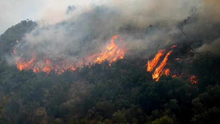 Κρήτη: Σε εξέλιξη πυρκαγιά στον Αποκόρωνα
