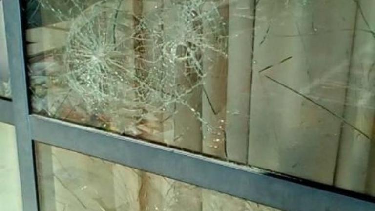 Κρήτη: Τα έκαναν «γυαλιά - καρφιά» σε σχολείο στο Ηράκλειο