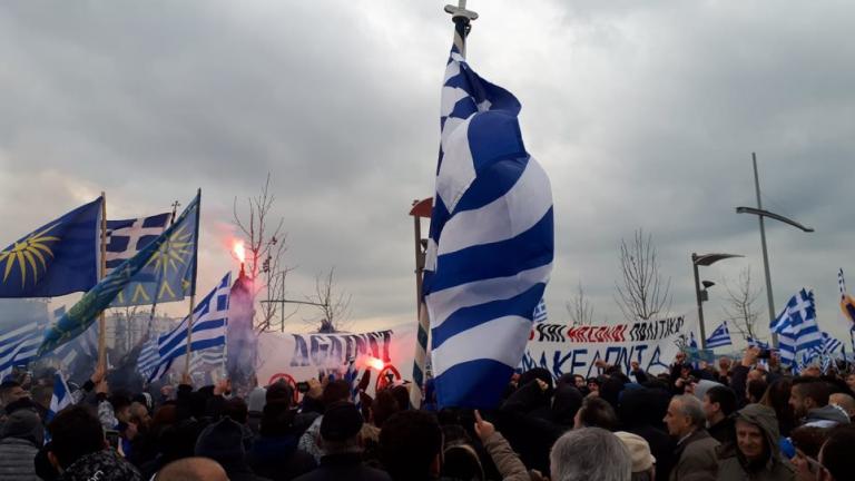 Θεσσαλονίκη: «Θερμή» υποδοχή Τσίπρα για Μακεδονία