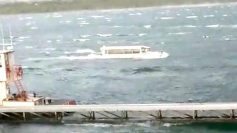 ΗΠΑ: Εννέα μέλη της ίδιας οικογένειας μεταξύ των νεκρών από τη βύθιση του αμφίβιου οχήματος σε λίμνη στο Μιζούρι