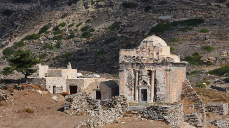 Ανακαλύφθηκε ασύλητος τάφος επιφανούς γυναίκας στη Σίκινο