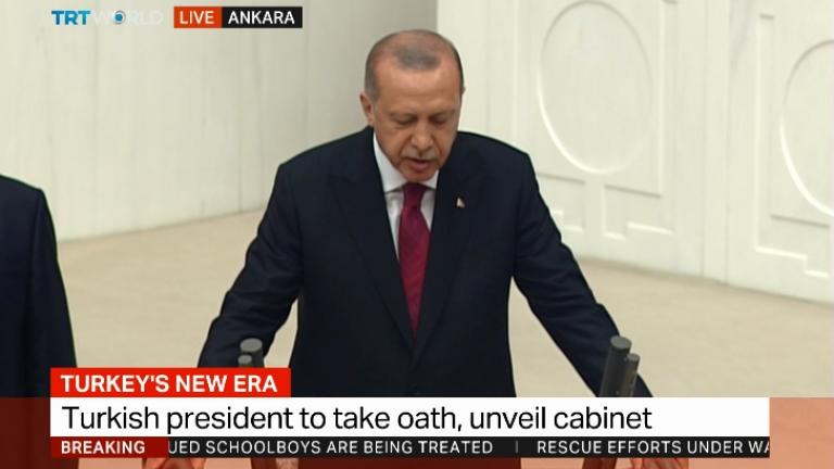 Με ενισχυμένες πλέον εξουσίες,  ο Ρετζέπ Ταγίπ Ερντογάν ορκίστηκε για μια νέα θητεία στον προεδρικό θώκο της Τουρκίας