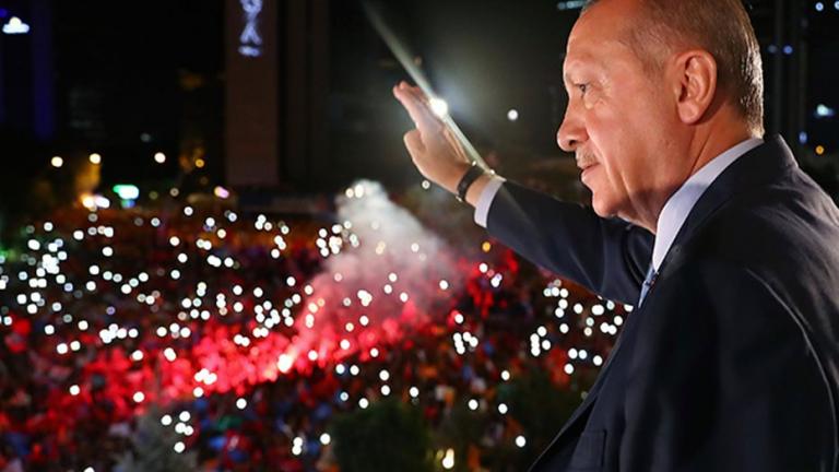 Κατά πόσο είναι σωστό να παραστούν Έλληνες πολιτικοί στην ορκωμοσία Ερντογάν