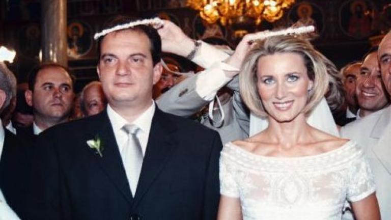Είκοσι χρόνια γάμου έκλεισαν την Πέμπτη ο πρώην πρωθυπουργός Κώστας Καραμανλής και η σύζυγός του Νατάσα Παζαΐτη