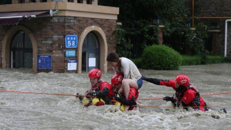 Χάος απο τις πλημμύρες στην Κίνα 
