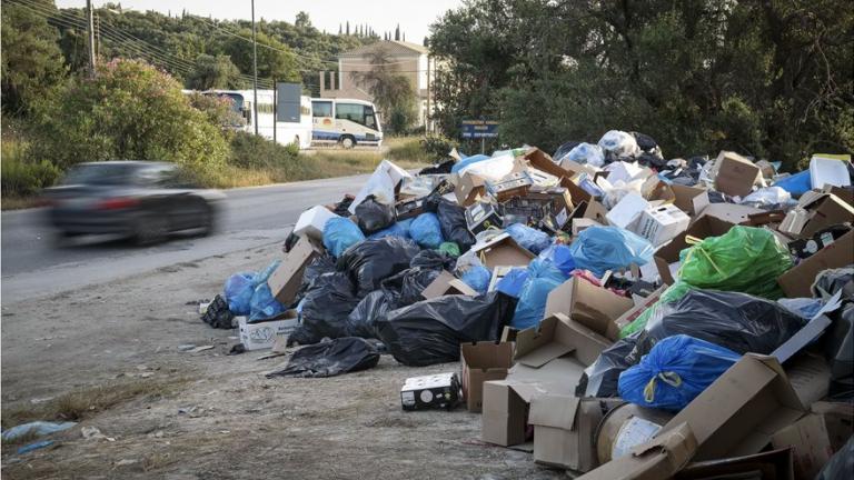 Εξακολουθεί να πνίγεται στα σκουπίδια η Κέρκυρα: Διεθνή ΜΜΕ ασχολούνται εκτενώς με το θέμα