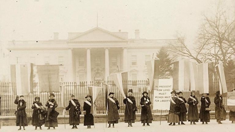 Σαν σήμερα το 1920 δόθηκε το δικαίωμα ψήφου στις γυναίκες