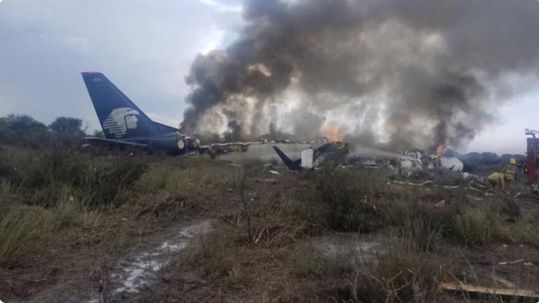 Συντριβή αεροσκάφους στο Μεξικό λίγο μετά την απογείωσή του - 85 τραυματίες, 2 σοβαρά 