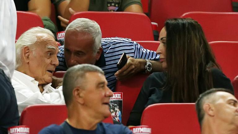 Ακης Τσοχατζόπουλος - Βίκυ Σταμάτη στο Ολυμπιακός - Λουκέρνη (ΦΩΤΟ)