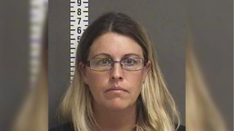 Έκφυλη παντρεμένη δασκάλα έκανε σεξ με μαθητές της κι αυτοί την  αποκαλούσαν Κιμ Καρντάσιαν!!!