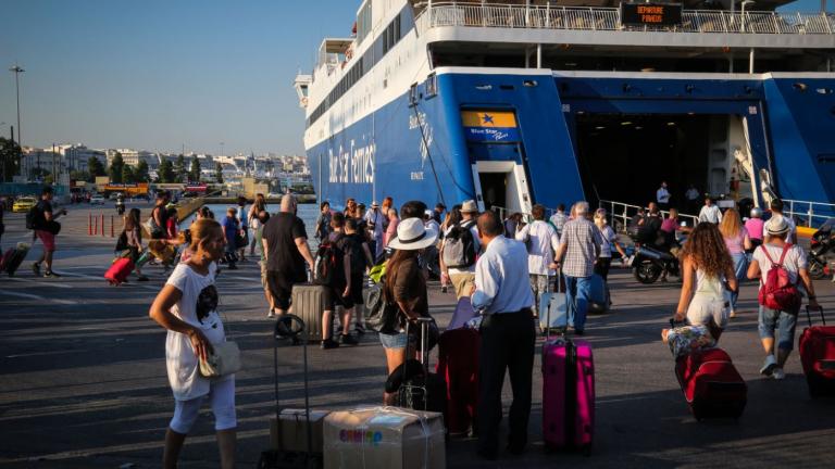 Δεκαπενταύγουστος: Αυξημένη η κίνηση στα λιμάνια - Έκτακτη αναγγελία θυελλωδών ανέμων από την ΕΜΥ