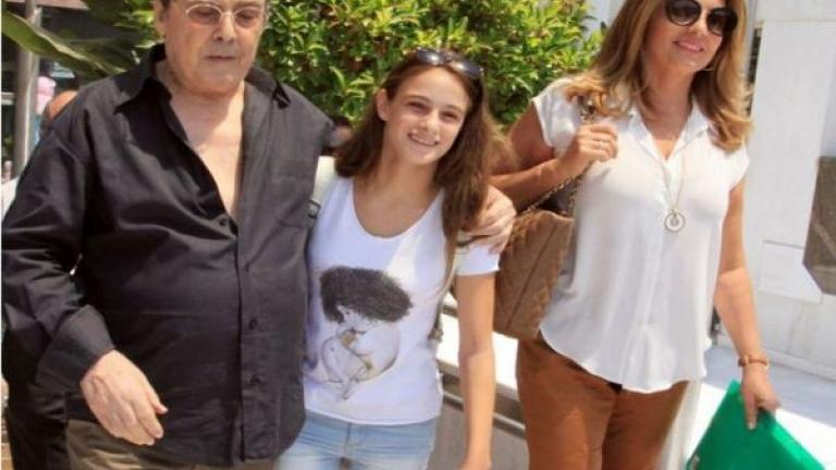 Στο νοσοκομείο της Κέρκυρας όπου βρίσκεται με την οικογένειά του, νοσηλεύτηκε ο γνωστός τραγουδιστής Τόλης Βοσκόπουλος