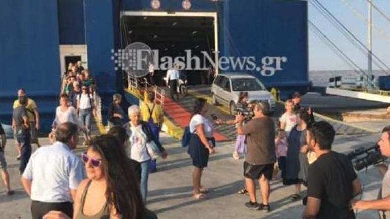 Μαρτυρίες επιβατών του «Ελευθέριος Βενιζέλος» μόλις έφτασαν στα Χανιά (ΒΙΝΤΕΟ)