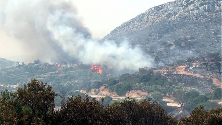 Ρέθυμνο: Φωτιά κοντα σε κατοικημένη περιοχή