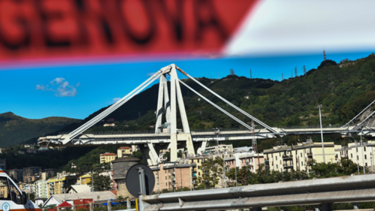 Η Ρώμη σε πόλεμο κατά της εταιρείας διαχείρισης του αυτοκινητοδρόμου - Η αστυνομία αναθεώρησε σε 38 τον αριθμό των νεκρών 