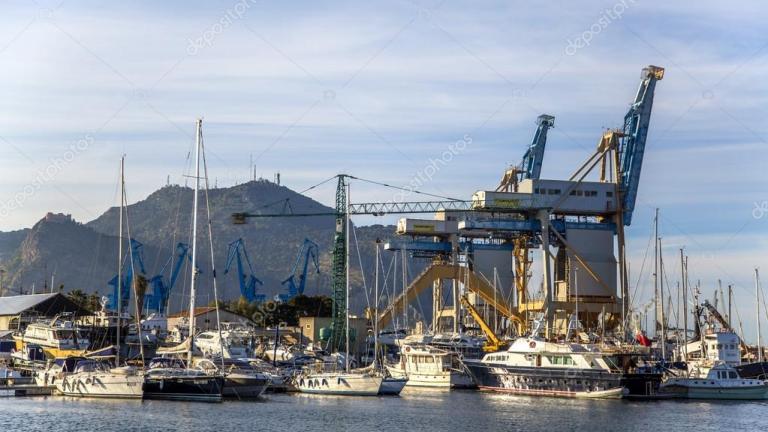 Ιταλία: Είκοσι τόνοι χασίς κατασχέθηκαν σε πλοίο με σημαία Παναμά