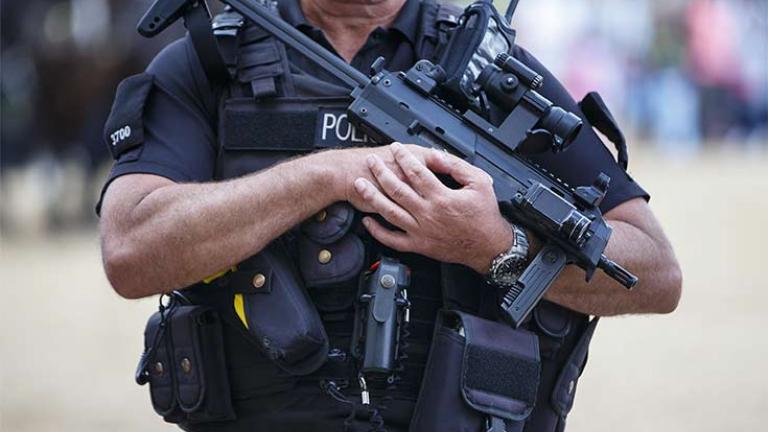 Βρετανία: «Εξελιγμένο» παράνομο εργαστήριο όπλων ανακάλυψαν οι αρχές στο Σάσεξ - Τρεις συλλήψεις