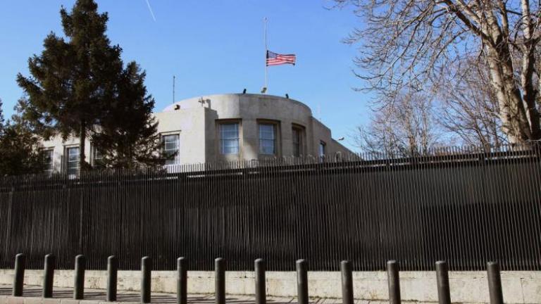 Ερντογάν: Προσπάθεια να προκληθεί χάος η επίθεση εναντίον της πρεσβείας των ΗΠΑ 