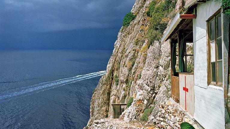 Σορός άνδρα εντοπίστηκε σto Άγιον όρος 