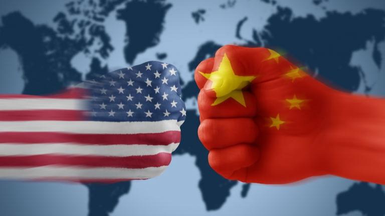 Σε εξέλιξη ο εμπορικός πόλεμος ΗΠΑ-Κίνας 