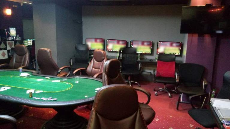 «Μίνι καζίνο» εντοπίστηκε στην Καλλιθέα - Συνελήφθησαν δεκαεπτά άτομα