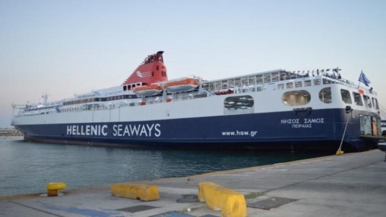 Δεμένο στη Μυτιλήνη το πλοίο που θα μετέφερε πρόσφυγες 