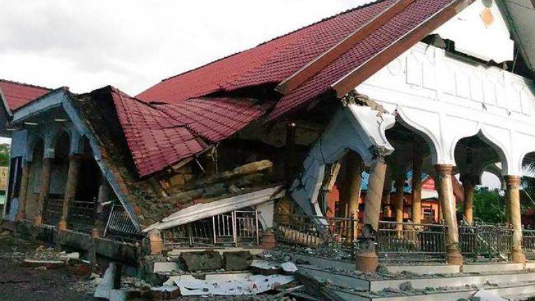 Ινδονησία: 71 ξένοι βρίσκονταν την ώρα του σεισμού στο Σουλαουέζι