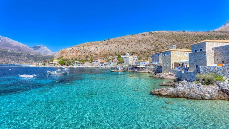 Το πετρινο χωριό της Ελλάδας που είναι σαν να το γέννησε η θάλασσα - Ξέρετε που είναι; 