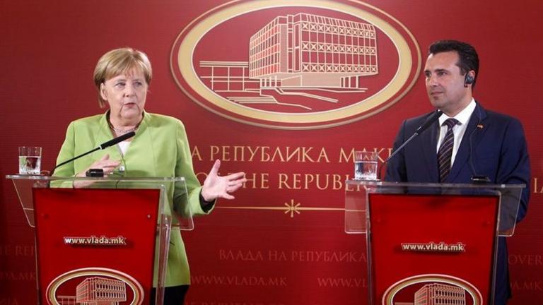 Μέρκελ στους Σκοπιανούς: Προϋπόθεση  για την ένταξη της χώρας σε ΝΑΤΟ και ΕΕ η έγκριση της Συμφωνίας των Πρεσπών