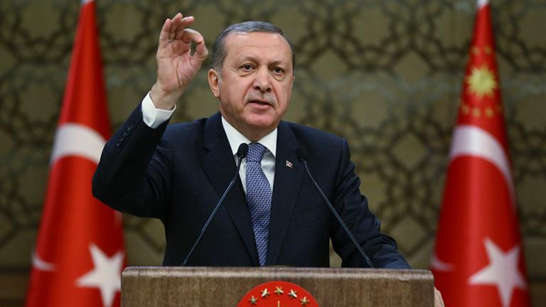 Ο Ερντογάν κατηγορεί τις ΗΠΑ ότι βρίσκονται πίσω από μια οικονομική επίθεση εναντίον της χώρας του 