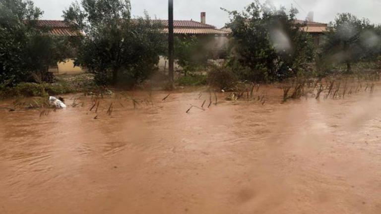 Κυκλώνας Ζορμπάς:  Σφυροκοπά ακόμη Εύβοια και Φθιώτιδα - Αγωνία για 3 αγνοούμενους