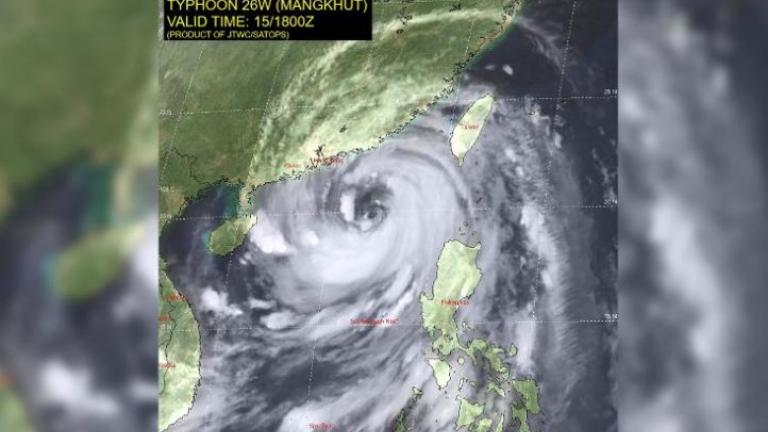 Ο τυφώνας Μανγκούτ προκάλεσε χάος στο Χονγκ Κόνγκ