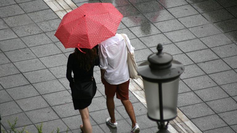 ΚΑΙΡΟΣ 14/9/2018: Συννεφιά, τοπικές βροχές και μεμονωμένες καταιγίδες