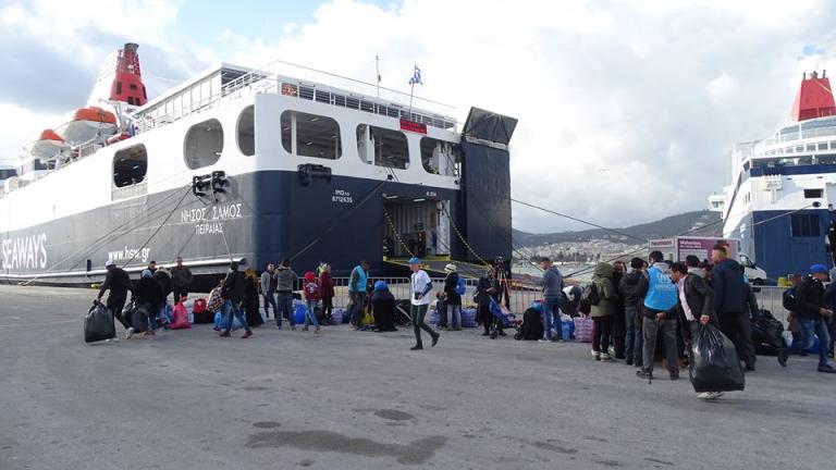 Άλλες 500 αναχωρήσεις προσφύγων από τη Λέσβο