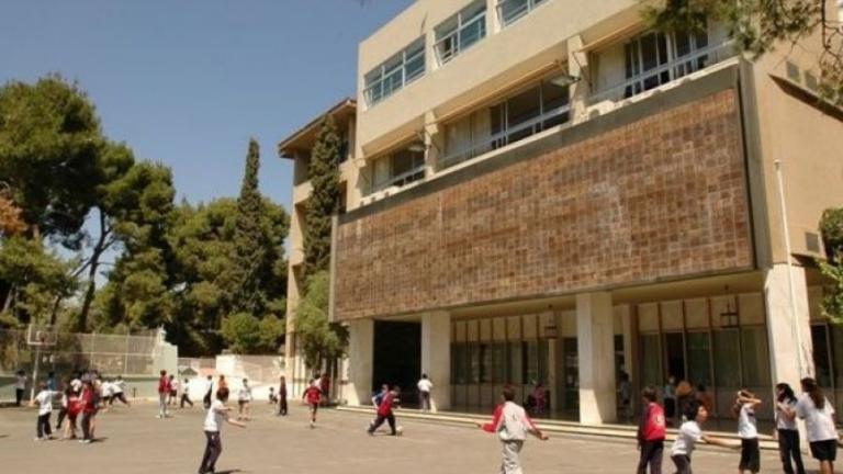 Θεσσαλονίκη: Σοβαρός τραυματισμός μαθητών στην τάξη από την αποκόλληση ανεμιστήρα