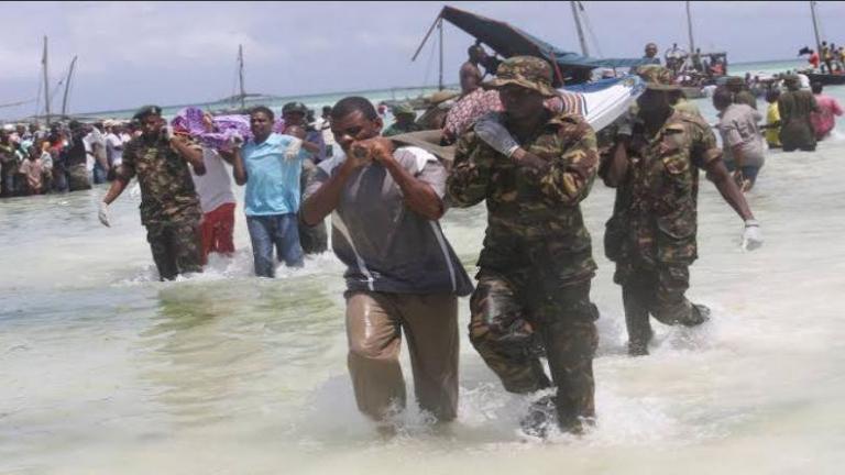 Τανζανία-Ναυάγιο: Περισσότερα από 100 πτώματα έχουν ήδη ανασυρθεί. Φόβοι για τουλάχιστον 200 νεκρούς