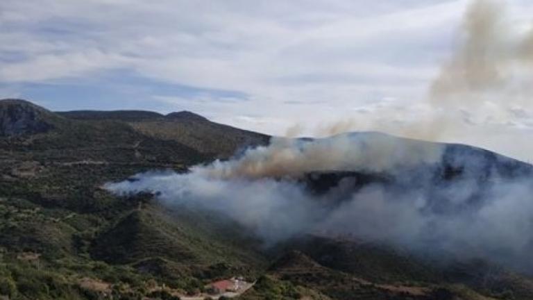 Κεφαλονιά: Νέα πυρκαγιά στο χωριό Πάστρα, εκκενώνεται προληπτικά το Γυμνάσιο – Λύκειο της περιοχής