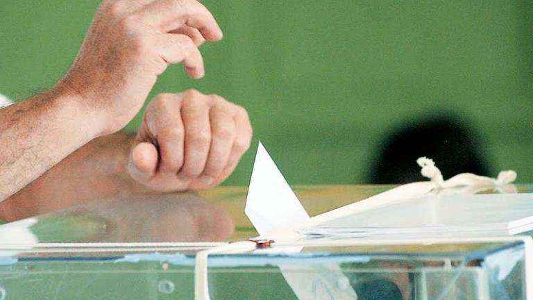 Ένα έγγραφο του υπουργείου Εσωτερικών προς τους δήμους φέρνει στην επικαιρότητα ξανά το σενάριο των εκλογών, και μάλιστα των πρόωρων