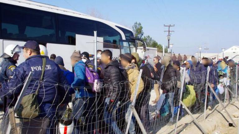 Μαλακάσα: Αγριες συμπλοκές μεταναστών -Ενας Σύρος νεκρός, πολλοί τραυματίες