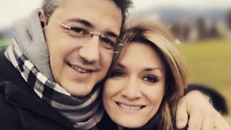 Με το καλό!Έγκυος ξανά η σύζυγός του Απόστολου Τζιτζικώστα