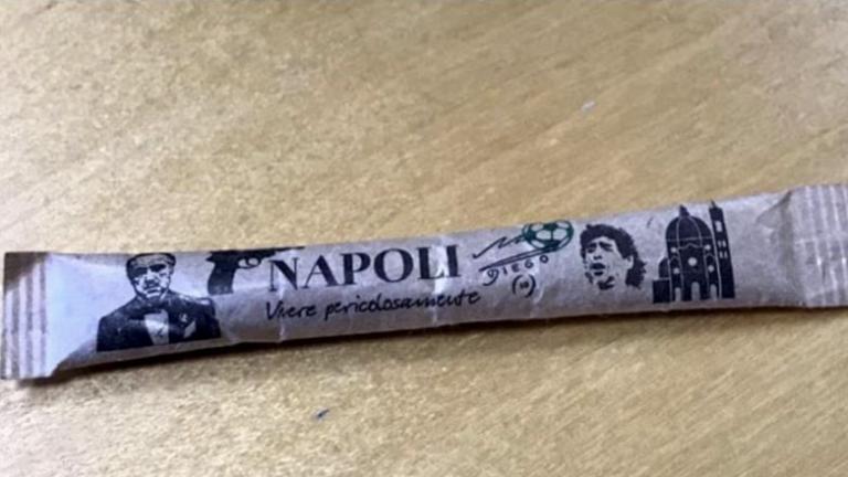 Αντιδράσεις για φακελάκια ζάχαρης ελληνικής εταιρείας στη Νάπολη
