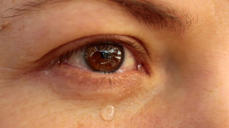 Οι έξι λόγοι που τα μάτια σας δακρύζουν συνεχώς