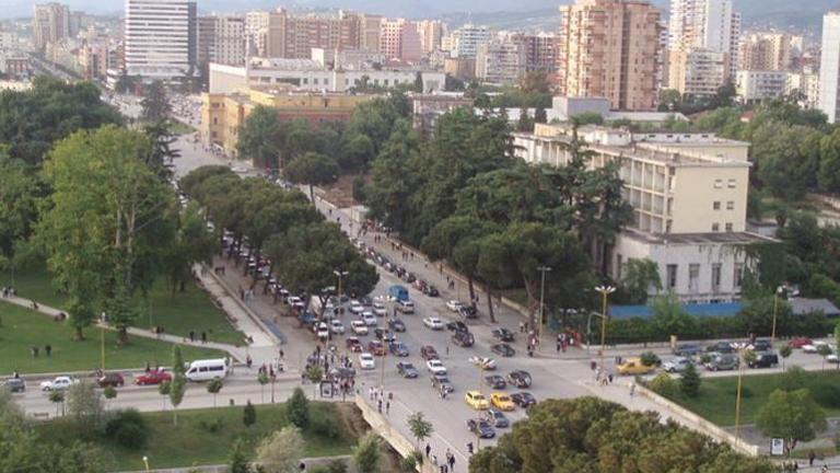 Η Αλβανία βγήκε στις αγορές με ομόλογο και επιτόκιο της τάξης του 3,55% , την ώρα που η Ελλάδα έχει απόδοση 4,51%