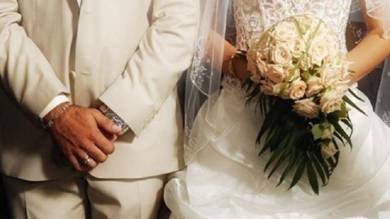 Σάλος με το γιατρό που ήταν παντρεμένος στην Κρήτη και… ξαναπαντρεύτηκε