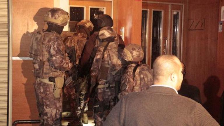 Τουρκία: Συνελήφθησαν 417 άτομα που έβγαλαν χρήματα στις ΗΠΑ